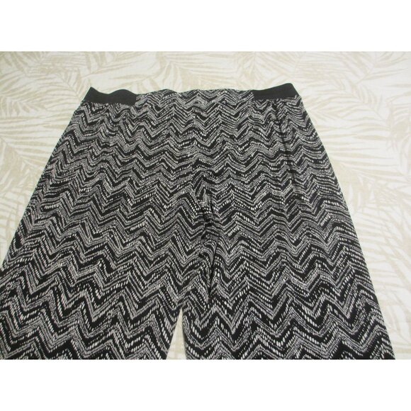 Motherhood Maternity Black & White Chevron Print Elastic Waist Wide-Leg Pants XL - Picture 4 of 5